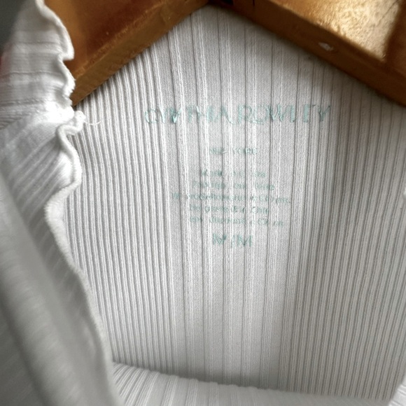 NWOT Cynthia Rowley scalloped mock neck longsleeve shirt Medium - Picture 6 of 6